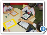 Desenhando o cangaceiro.